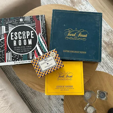 Bonbon Next To Gondola * Μπάνσκο