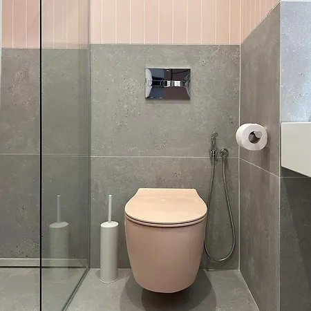 Bonbon Next To Gondola * Μπάνσκο