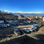 Bonbon Next To Gondola Apartament Bansko